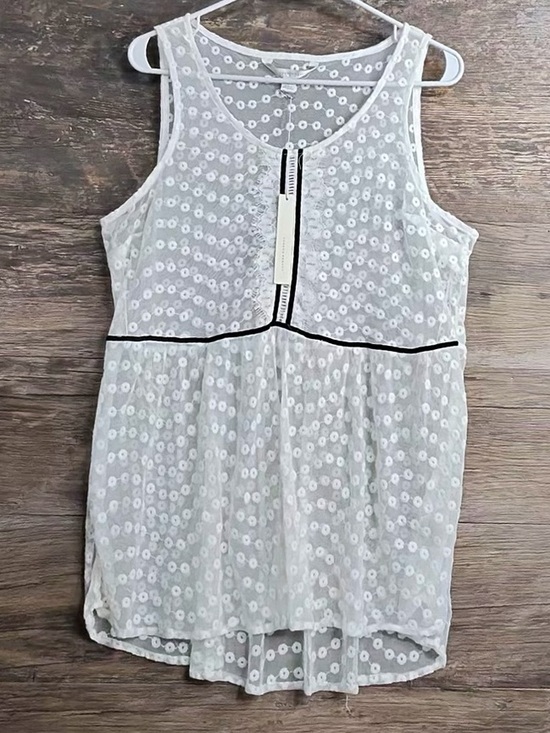 LC Lauren Conrad Tops - LC Lauren Conrad White Eyelet Tank with Black Trim